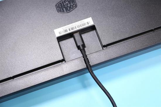 酷冷至尊经典键盘