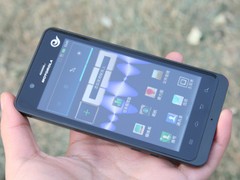 摩托罗拉 XT928 黑色 正面图