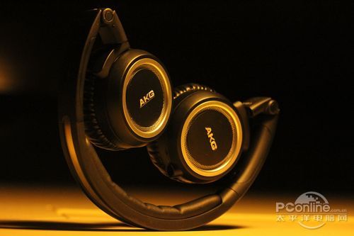 AKG K451