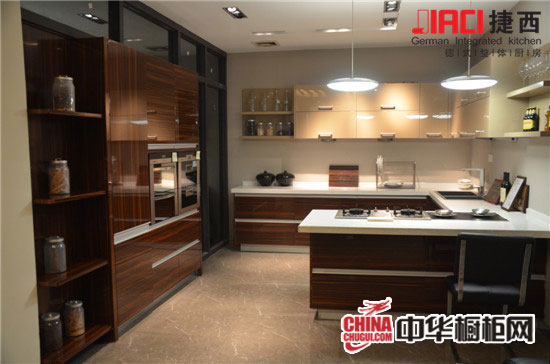 捷西橱柜橱柜_捷西橱柜双饰面板_捷西和欧牌橱柜哪个好