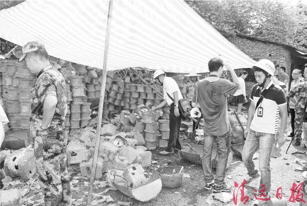 拆解场_废旧电机拆解设备视频_福州报废汽车拆解场